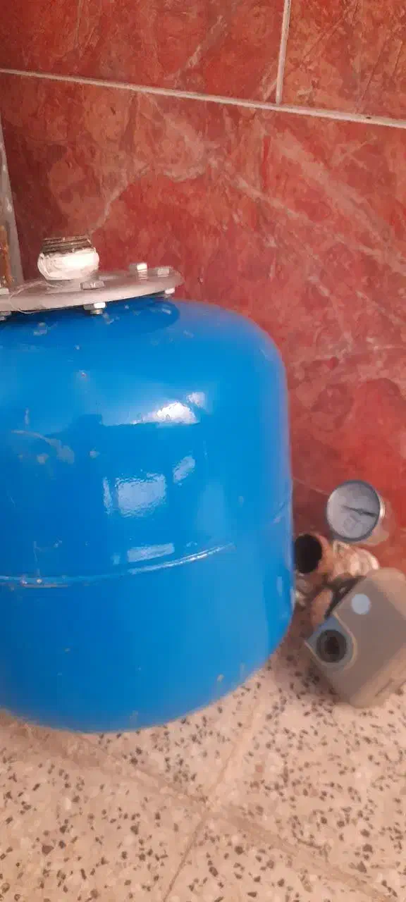 منبع انبساط پمپ آب همراه با اتومات واتصالات|آبگرمکن، پکیج، شوفاژ|مشهد, هدایت|دیوار