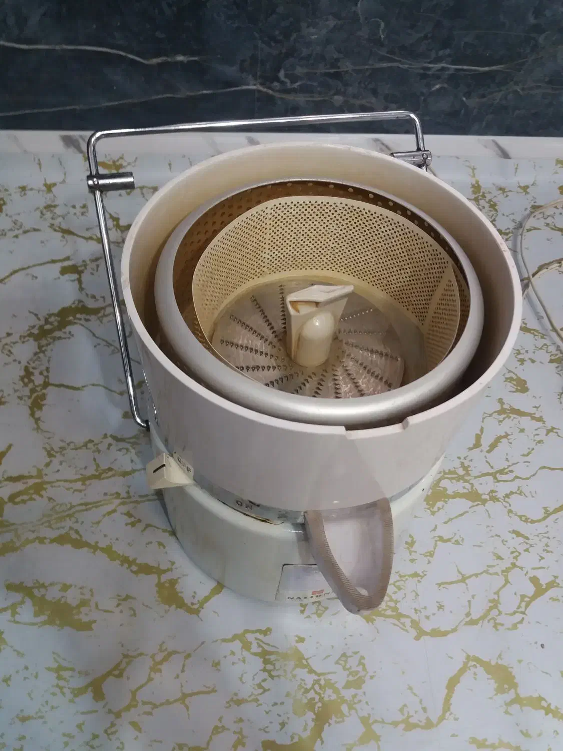 آبمیوه گیری ناسیونال|آبمیوه‌گیر و آب‌مرکبات‌گیر|نجف‌آباد, باهنر|دیوار