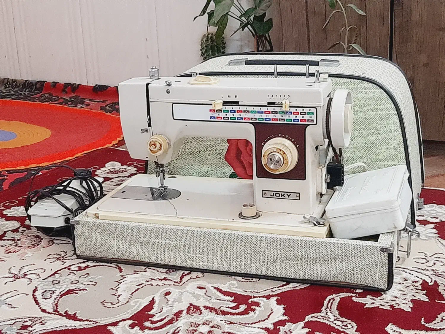 چرخ خیاطی برقی|چرخ خیاطی و ریسندگی|سبزوار, قلعه‌نو دهزار|دیوار