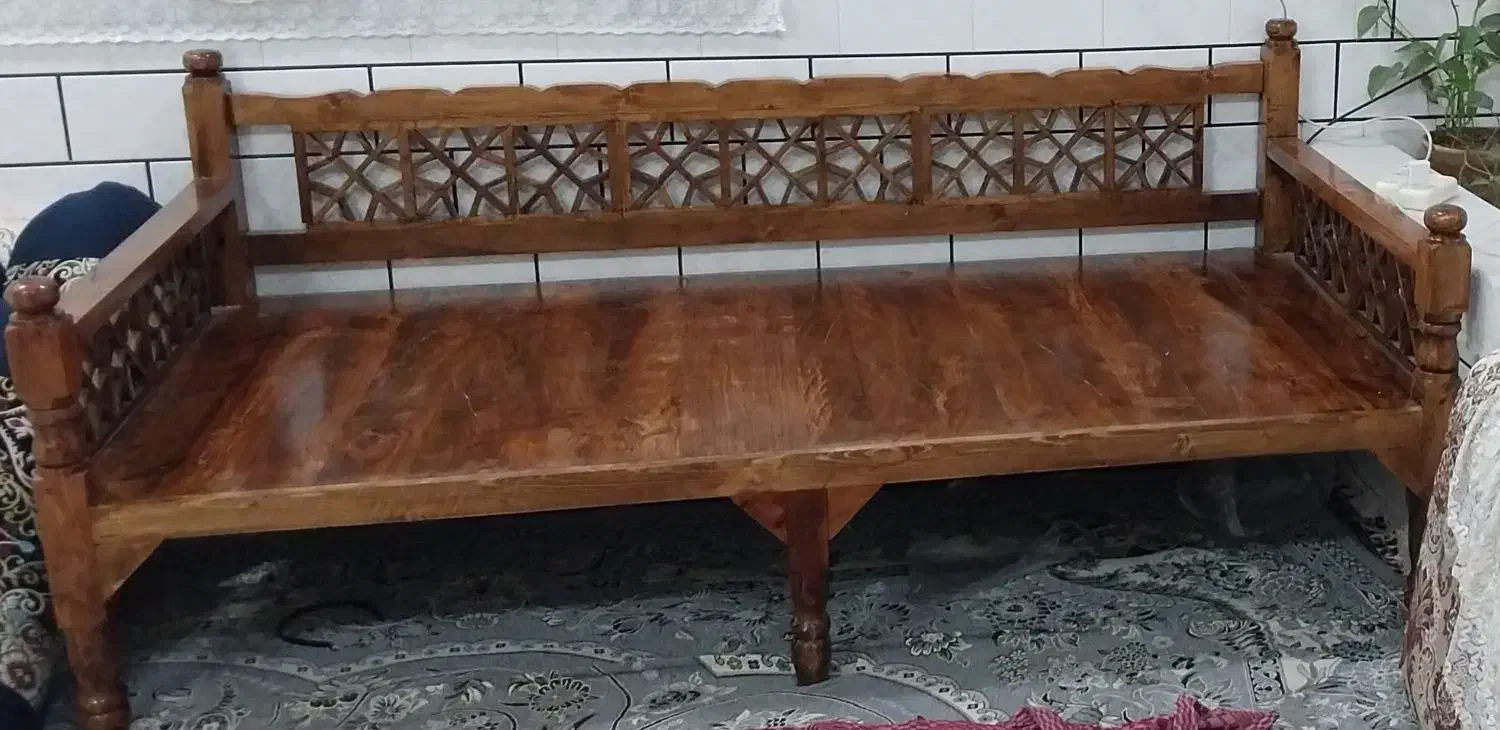 تخت چوبی کلاسیک|مبلمان خانگی و میز عسلی|دزفول, |دیوار