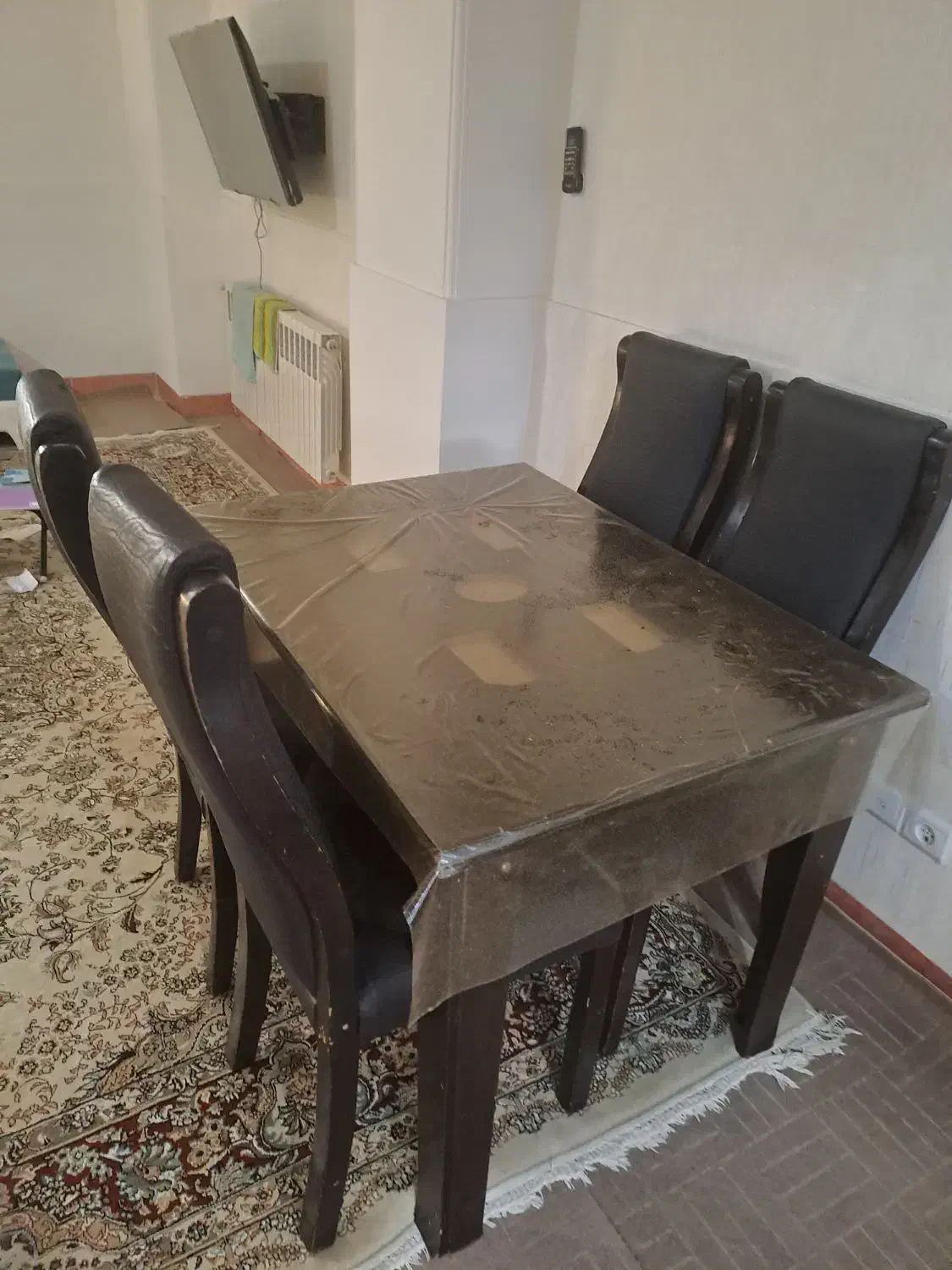 میز غذاخوری چهار نفره|میز و صندلی غذاخوری|قم, زنبیل آباد|دیوار