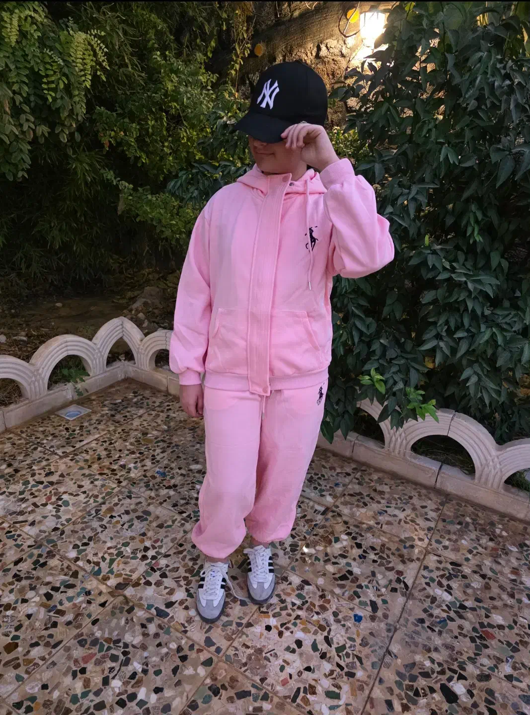 لباس|لباس|کازرون, |دیوار