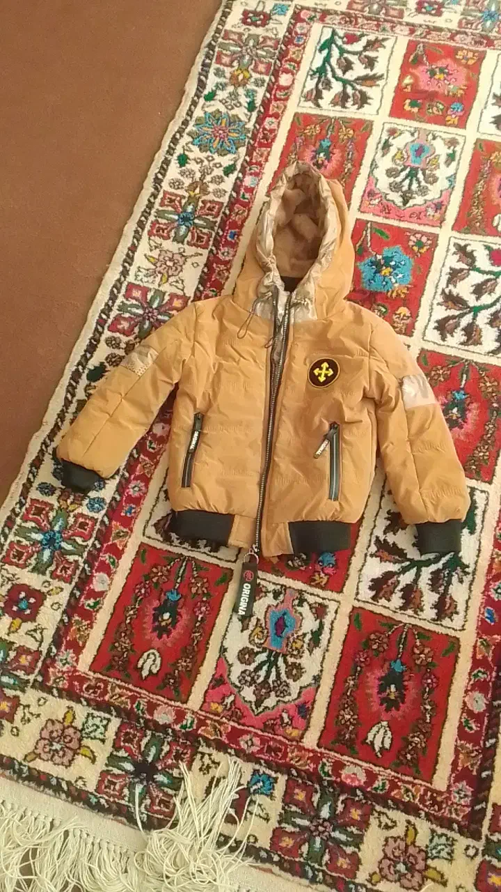 کاپشن|لباس|تربت جام, میان جام|دیوار