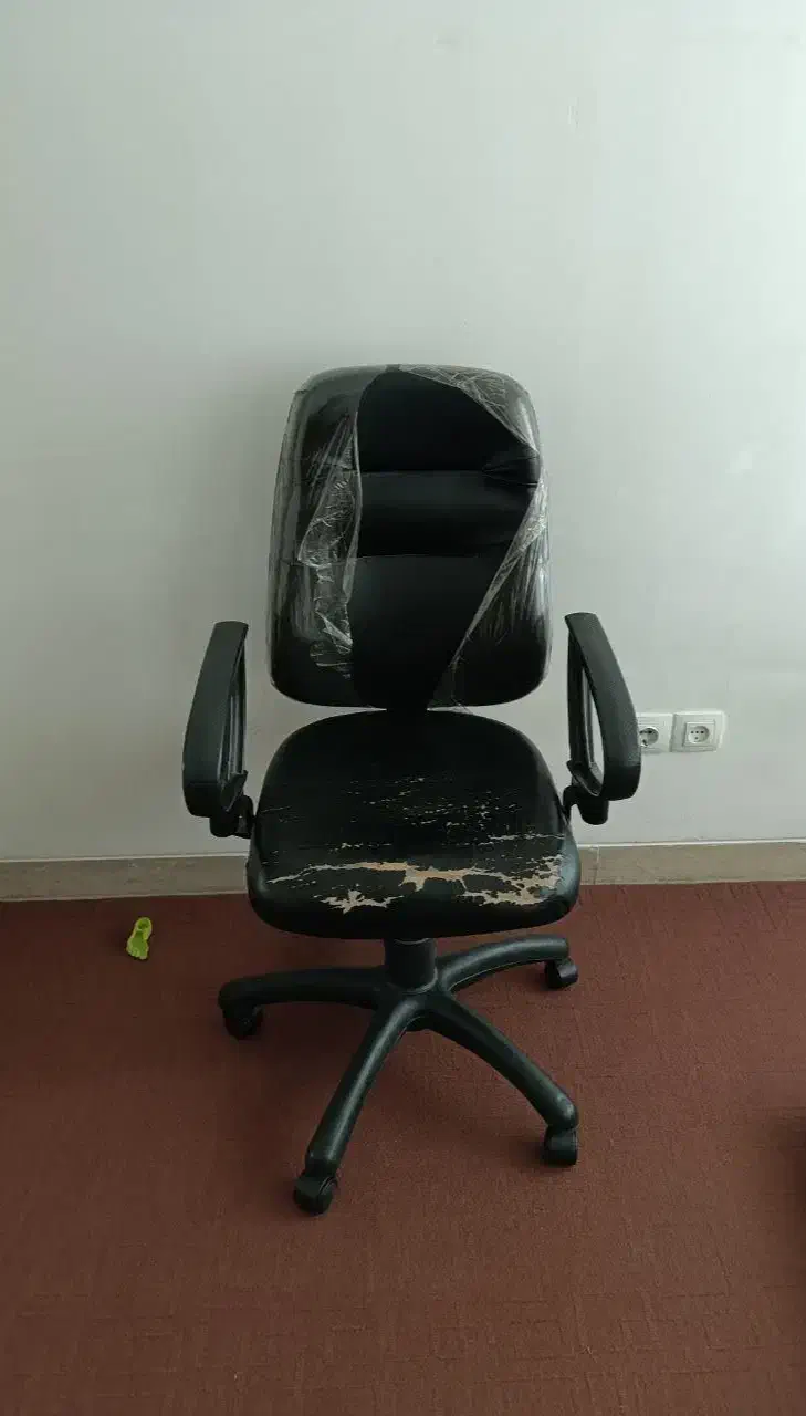 میز و صندلی|میز تحریر و کامپیوتر|همدان, |دیوار