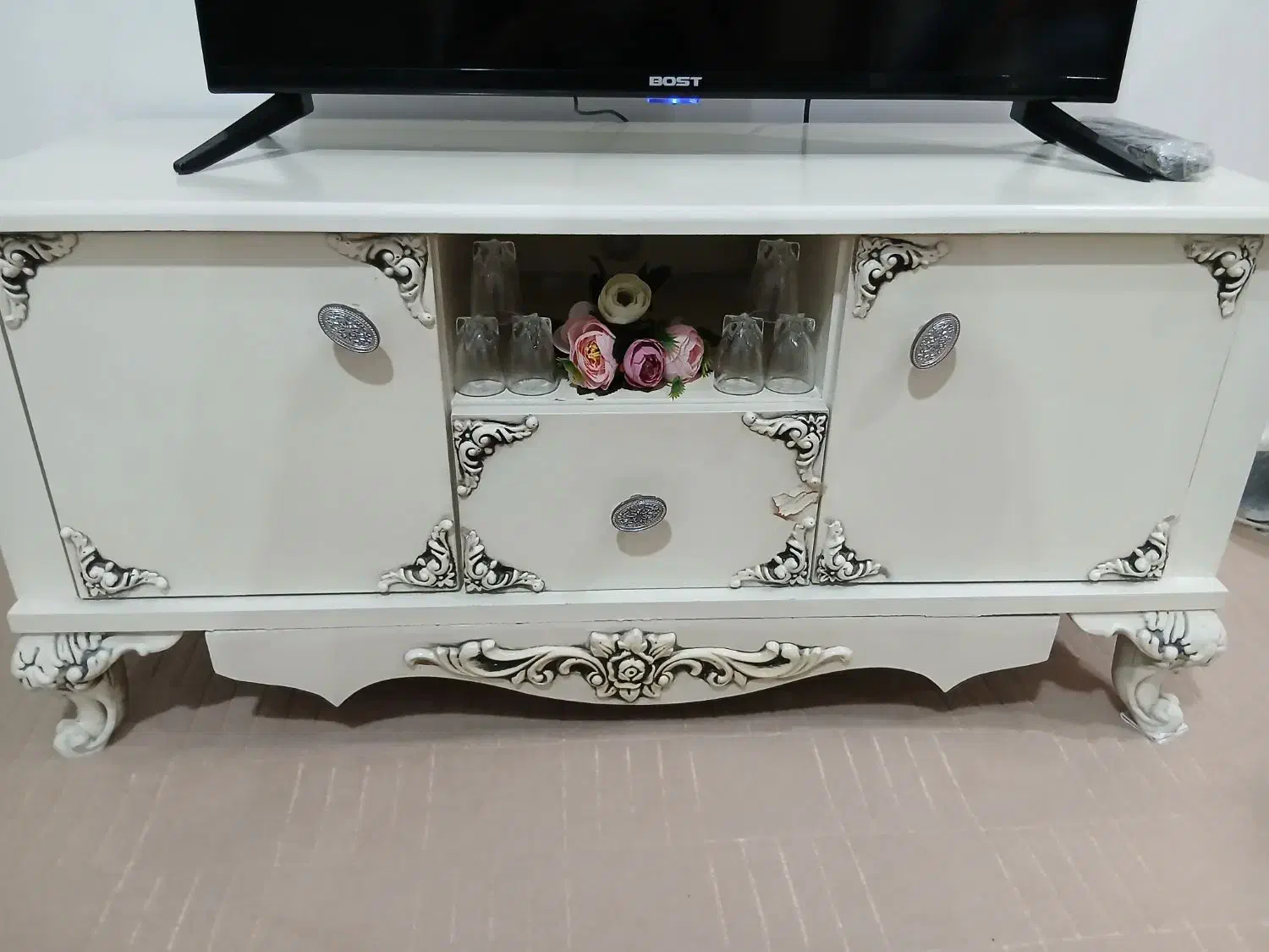 بوفه وزیر تلویزیون|تلویزیون و پروژکتور|اردبیل, |دیوار