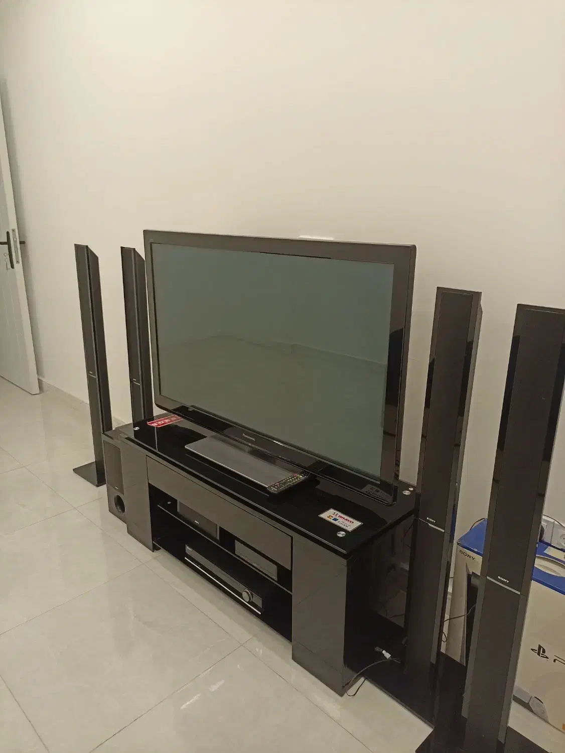 تلویزیون ۵۰ اینچ|تلویزیون و پروژکتور|رشت, استقامت ۱|دیوار