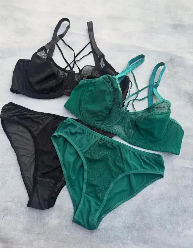 لباس زیر|لباس|دهلران, |دیوار