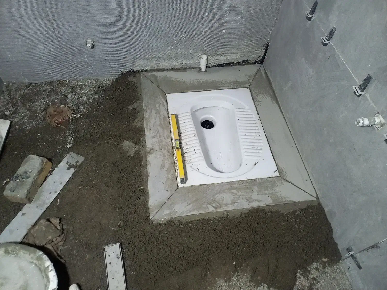 پو کاشیکاری چسپی وملاتی هستم(تخریب وقیرگونی)|خدمات پیشه و مهارت|بومهن, |دیوار