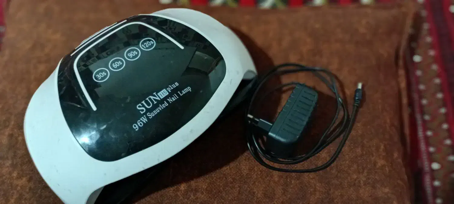 وسایل کاشت ناخن|آرایشگاه و سالن‌های زیبایی|دلند, |دیوار