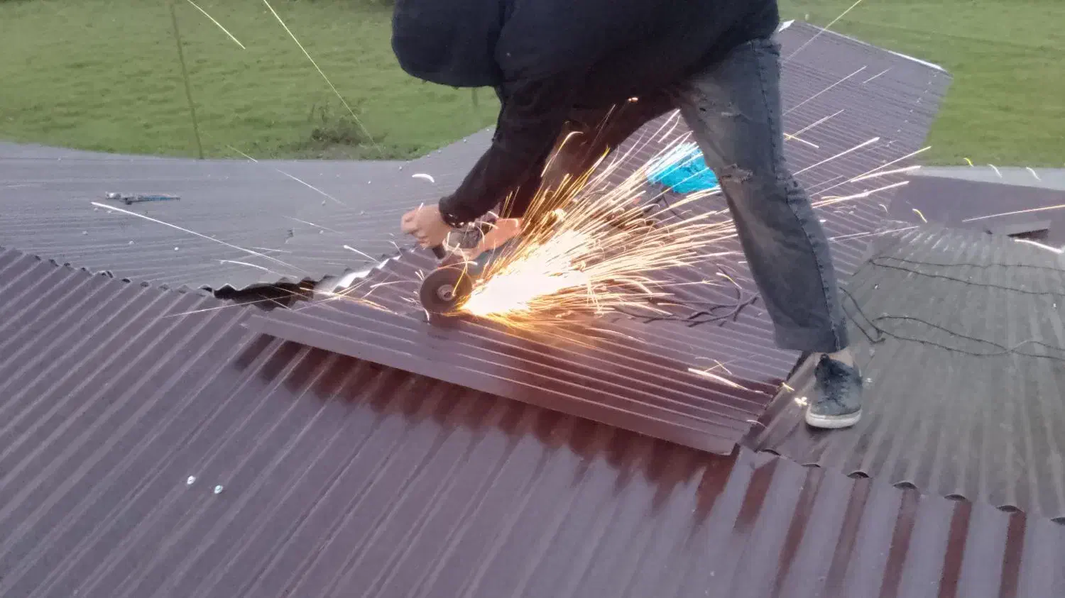 نجاری حلب زنی چکه گیری و.. ت|خدمات پیشه و مهارت|رشت, دباغیان|دیوار