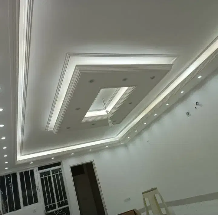 تعدای گچکار و وردست و کارگر ساده|استخدام معماری، عمران و ساختمانی|قم, مسکن مهر|دیوار