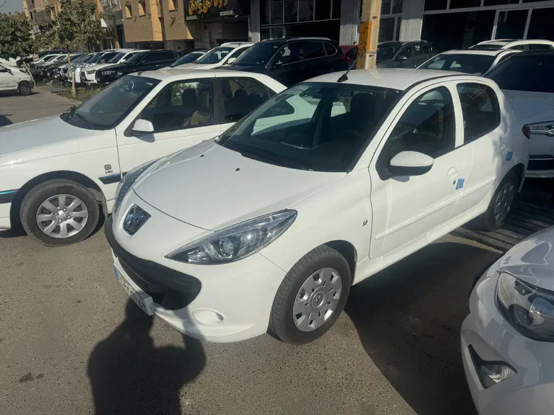 پژو۲۰۷ دنده مدل۱۴۰۴|خودرو سواری و وانت|شاهین‌شهر, گزبرخوار|دیوار