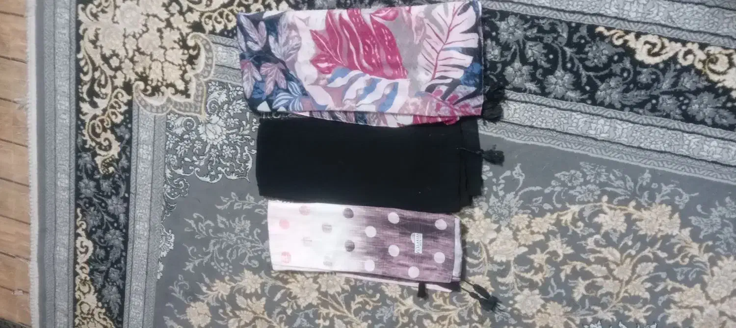 شال درحد|لباس|بومهن, |دیوار