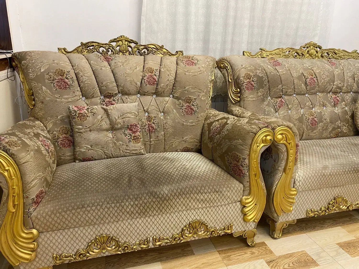 مبل سلطنتی ۸نفره|مبلمان خانگی و میز عسلی|رشت, احمد گوراب|دیوار