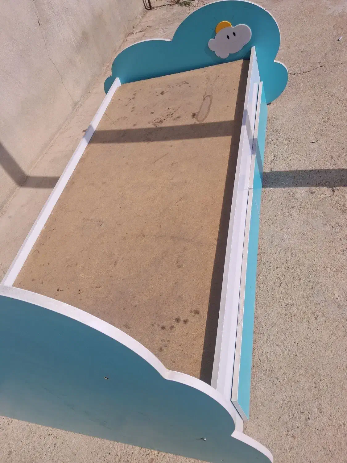 تخت کودک و نوجوان|تخت و صندلی بچه|درودزن, |دیوار