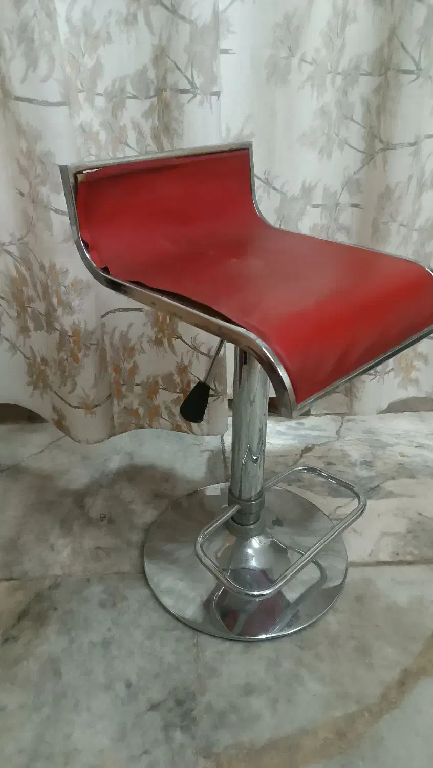 صندلی چرخان|صندلی و نیمکت|ری, دیلمان|دیوار