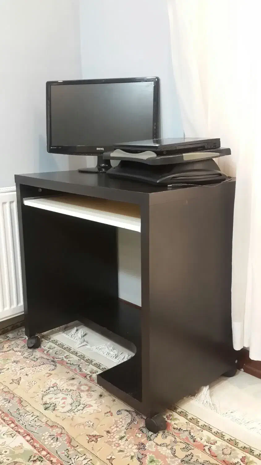 میز کامپیوتر IKEA. قابل باز و بسته کردن|قطعات و لوازم جانبی رایانه|پرند, فاز ۰|دیوار
