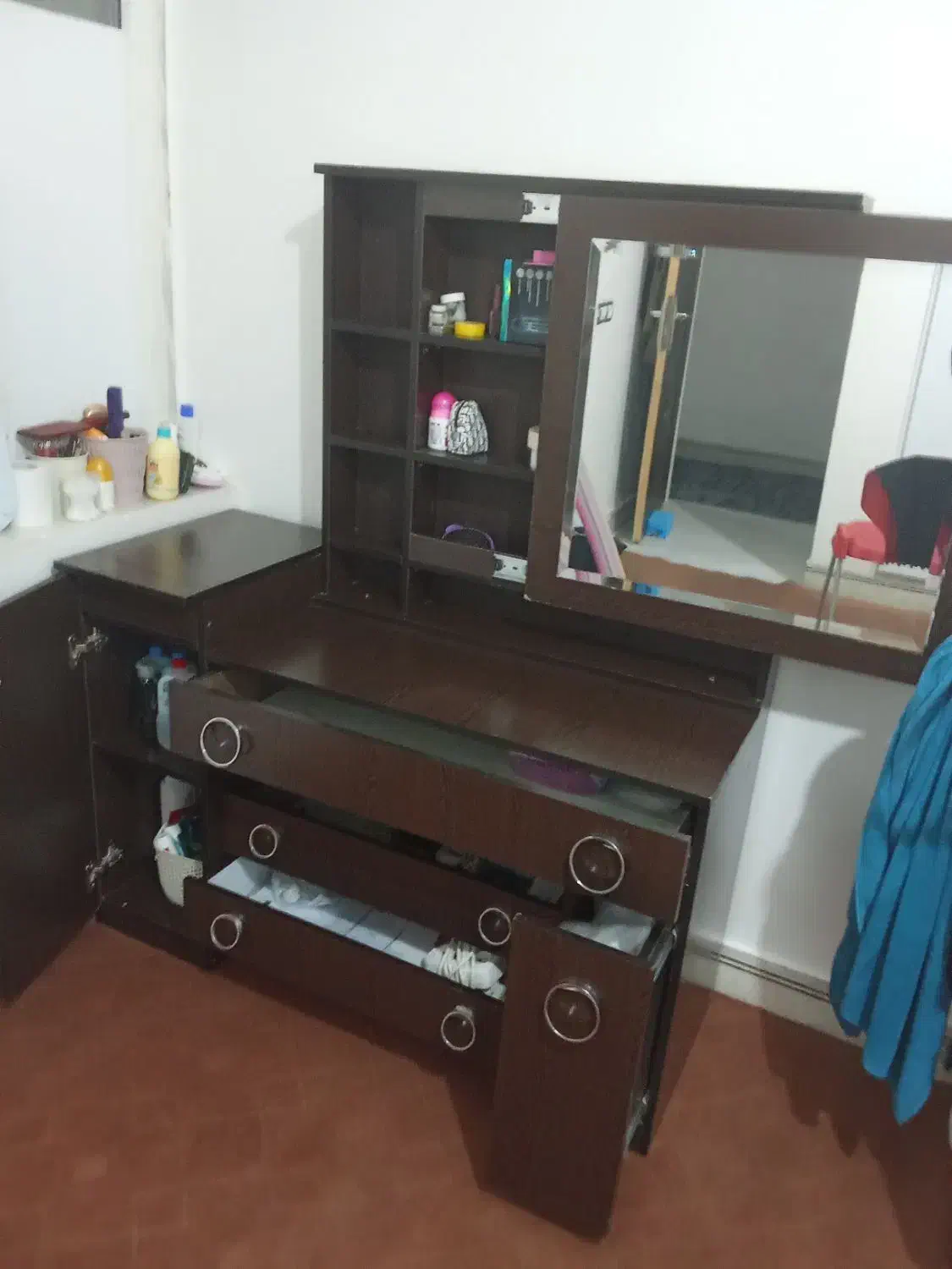 میز آرایش|میز و صندلی غذاخوری|شیراز, گویم|دیوار