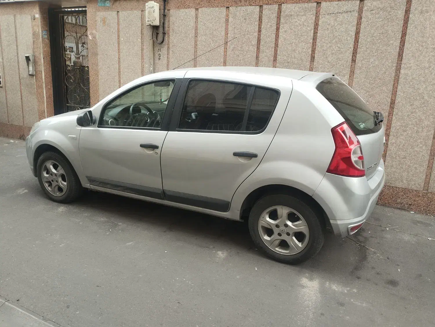 ساندرو مدل 95 در حد|خودرو سواری و وانت|تهران, امیر بهادر|دیوار