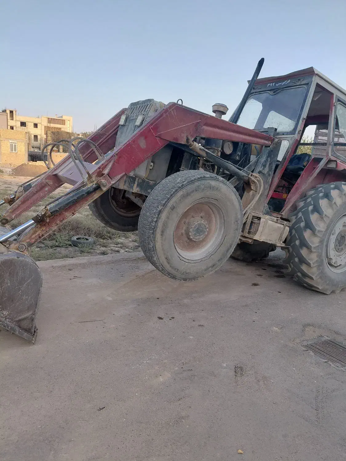 حمل بار با تراکتور|خدمات حمل و نقل|میبد, |دیوار