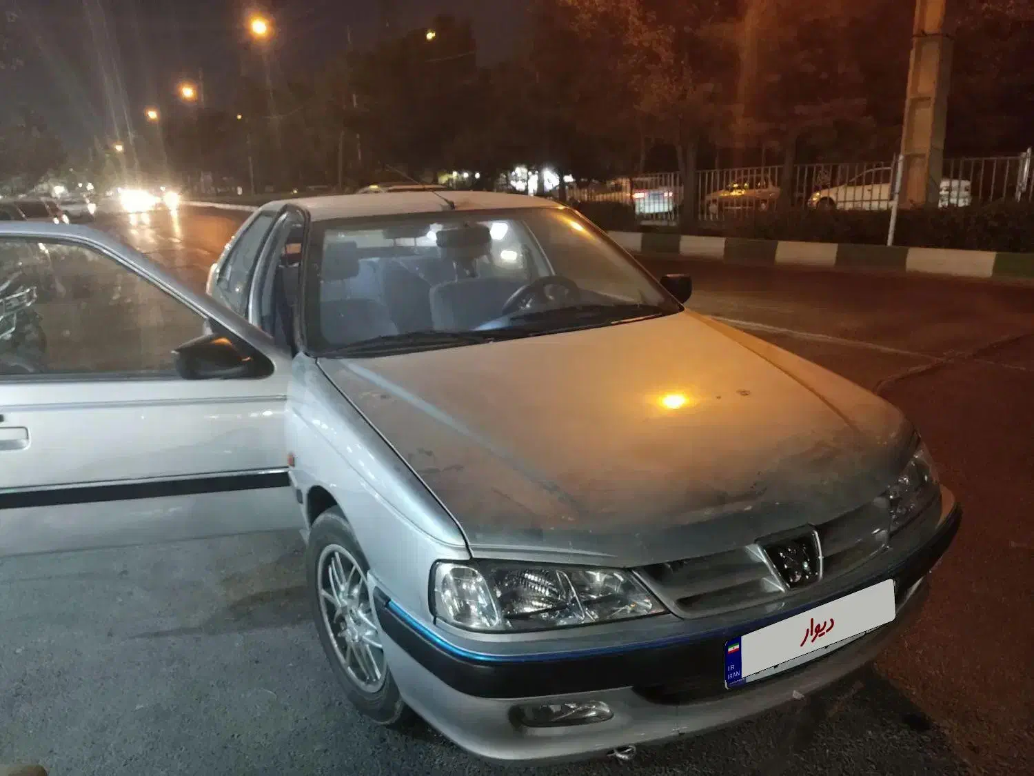 پژو پارس نقره ای 83|خودرو سواری و وانت|قم, مسکن مهر|دیوار