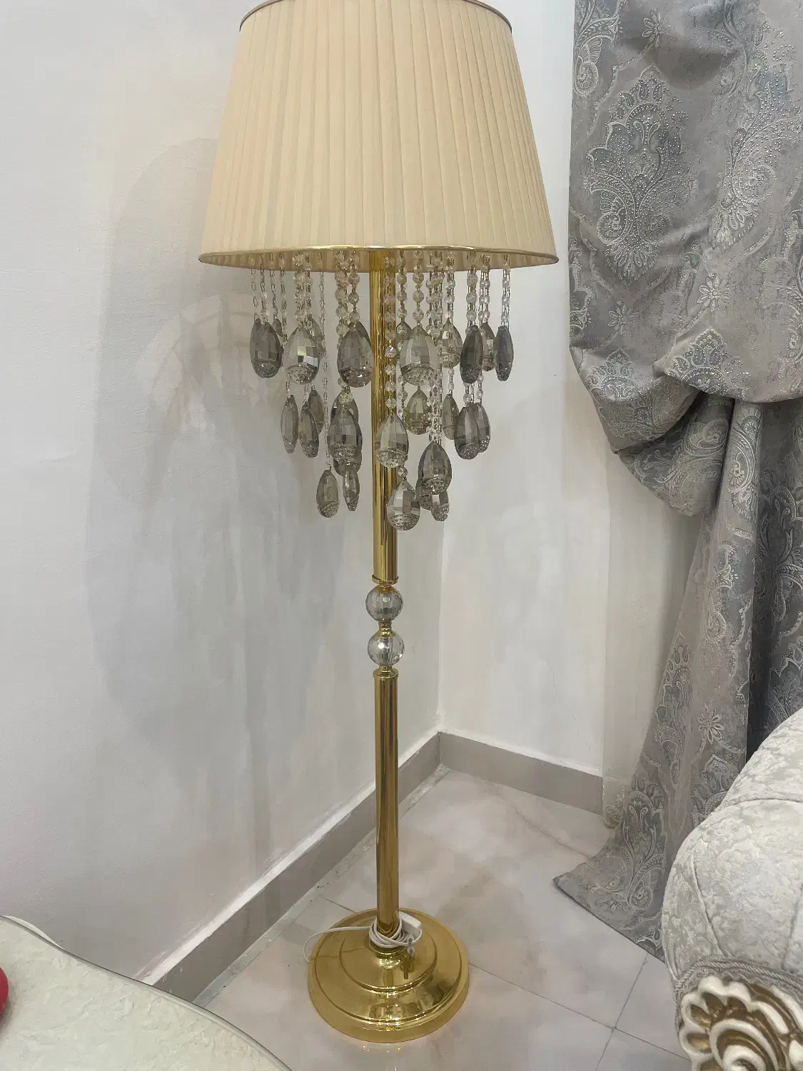 آباژور|چراغ خواب و آباژور|بندر انزلی, آذربایجان|دیوار