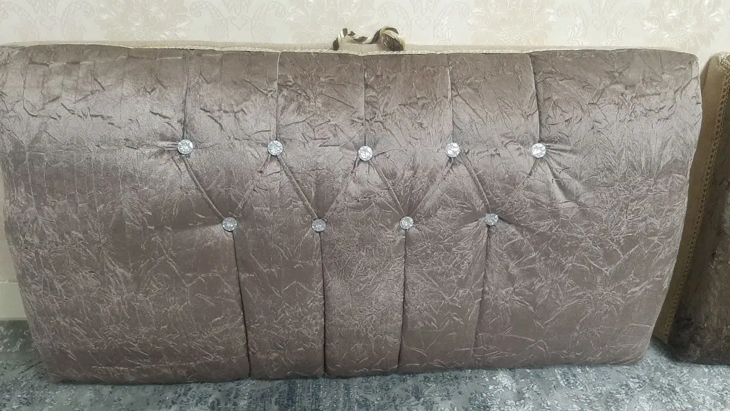 پشتی|پشتی|کوهدشت, |دیوار