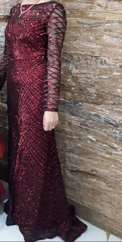 لباس مجلسی|لباس|آوج, |دیوار