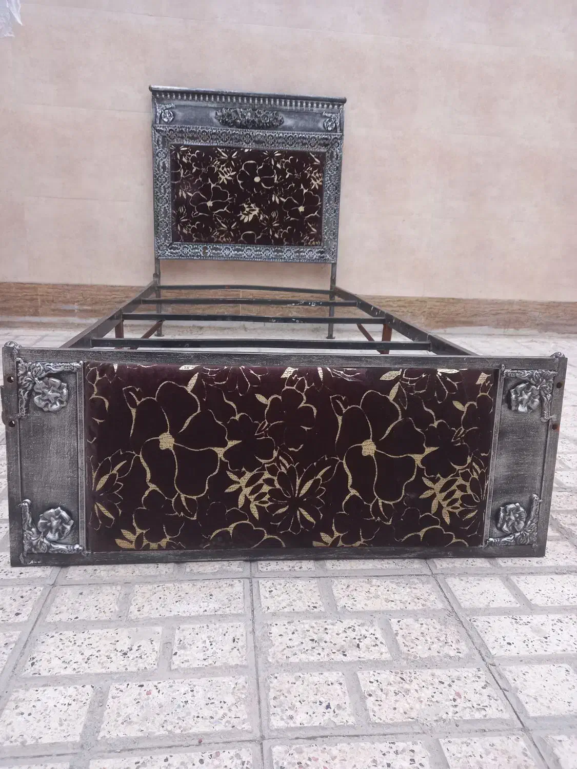 تخت فرفورژه یک نفره|تخت و سرویس خواب|مشهد, گاز|دیوار