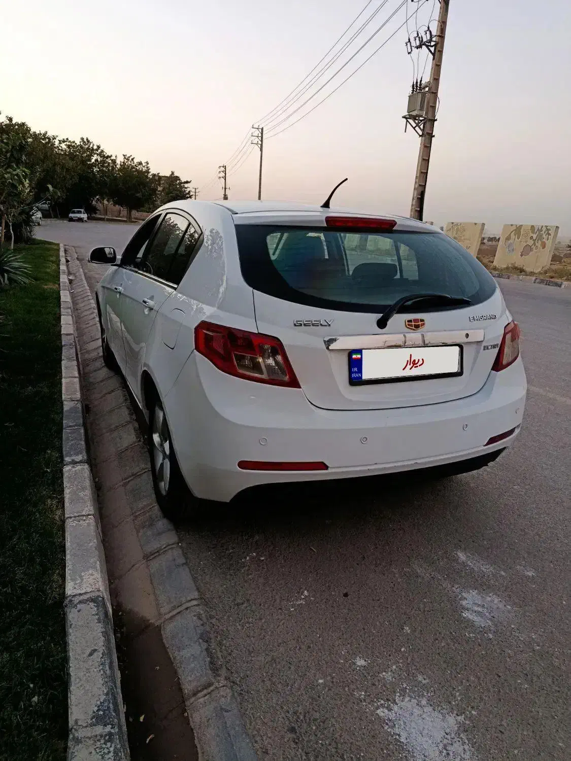 جیلی بی رنگ مرتب|خودرو سواری و وانت|مشهد, بهمن|دیوار