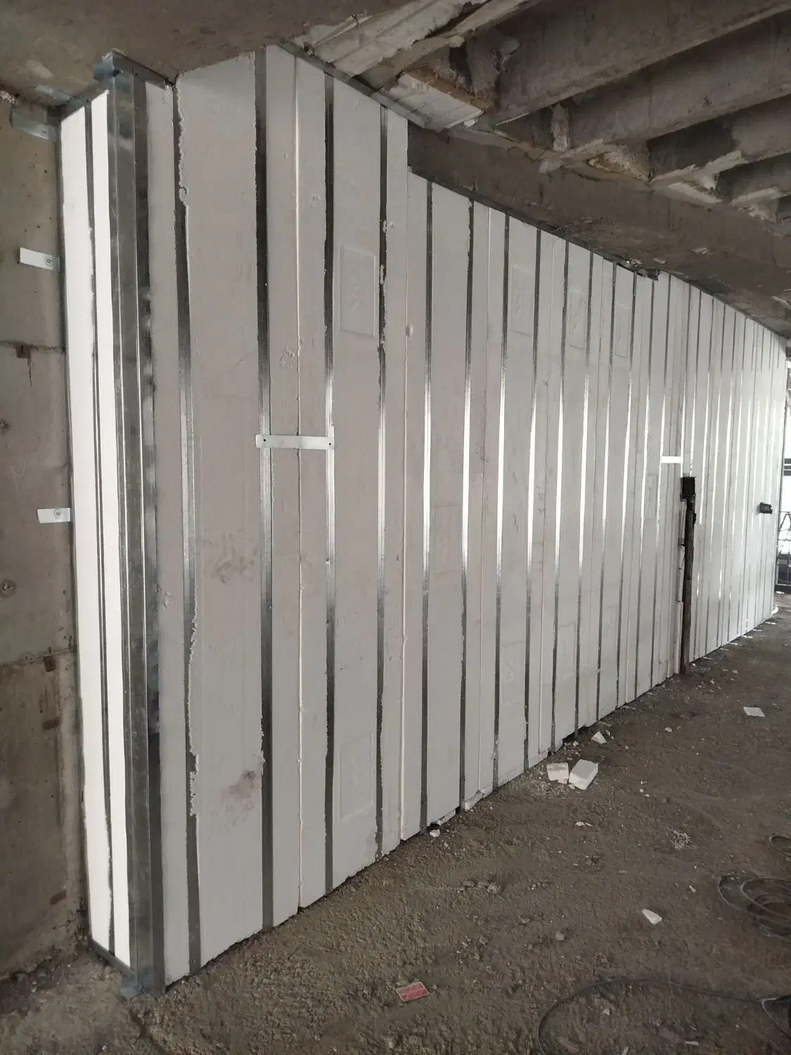 کارگر ساده و فنی جهت نصب دیوار وال اسپید|استخدام معماری، عمران و ساختمانی|همدان, |دیوار