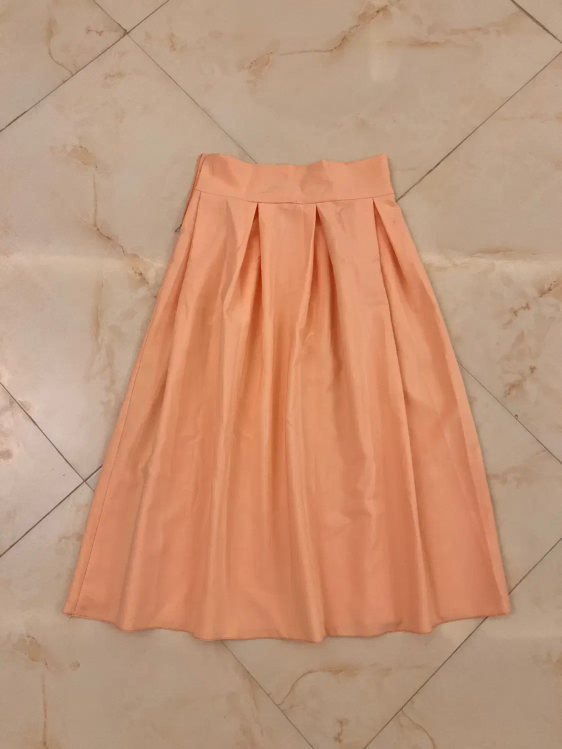 دامن مجلسی|لباس|ساری, |دیوار