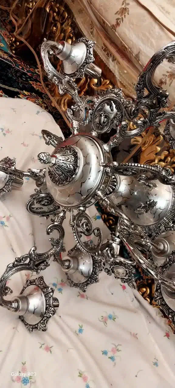 یک عدد لوستر تمام برنز ده شعله نو با طراحی زیبا|لوستر و چراغ آویز|همدان, |دیوار