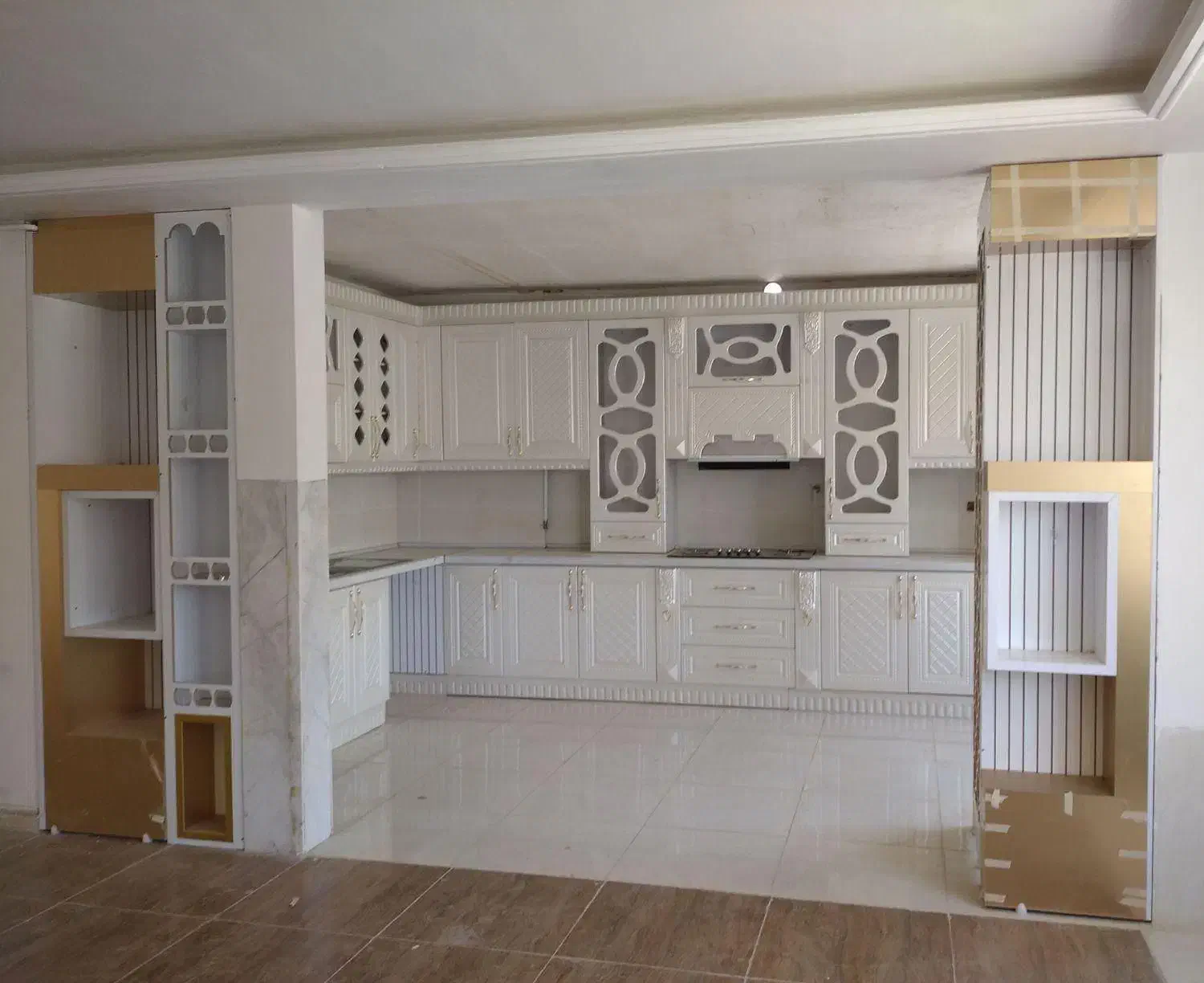 کابینت ممبران /MDF/ هایگللاس/ نئوکلاسیک +صفحه|مصالح و تجهیزات ساختمان|اصفهان, الهیه|دیوار