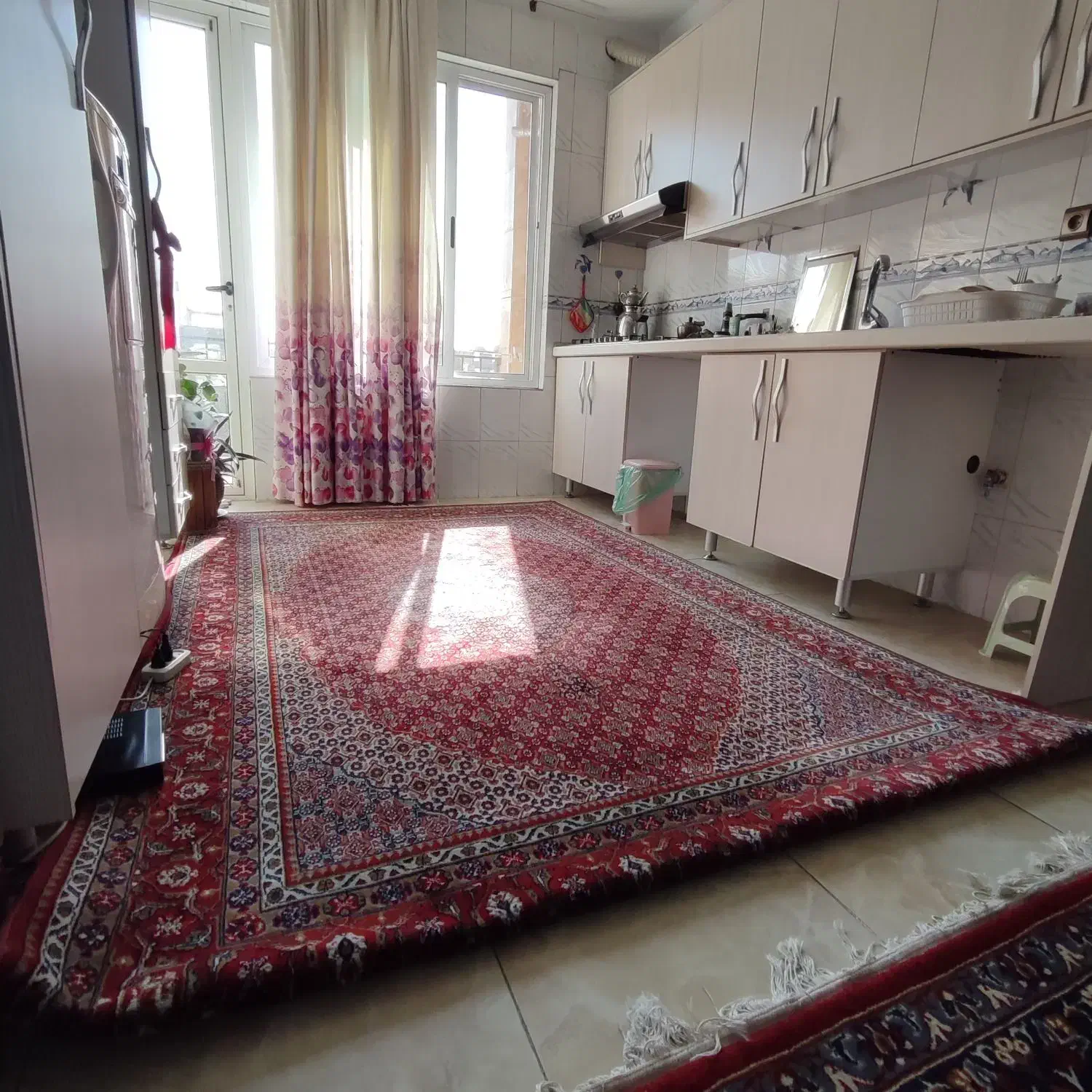 ۷۳ متر بدون پرتی  کوچه دنج با دسترسی خوب