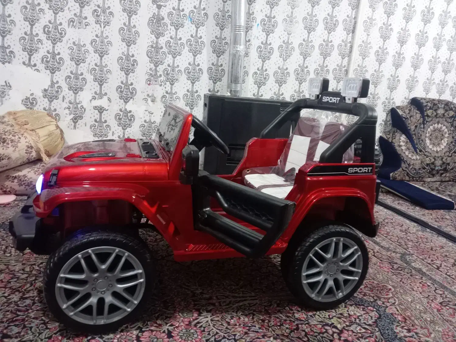 ماشین شارژی|اسباب‌‌بازی|بم, |دیوار