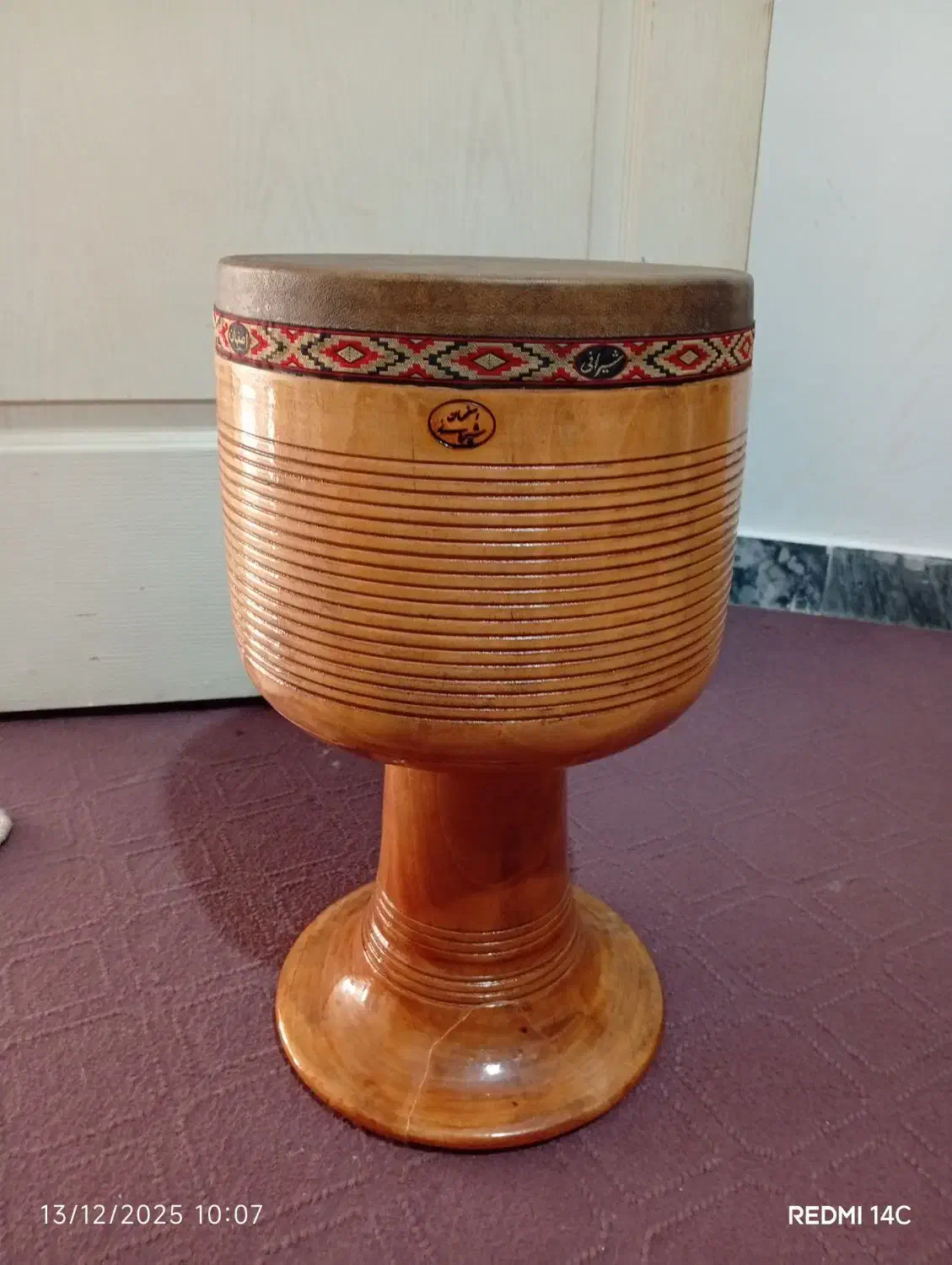 تنبک|سازهای سنتی|اصفهان, بهارستان|دیوار