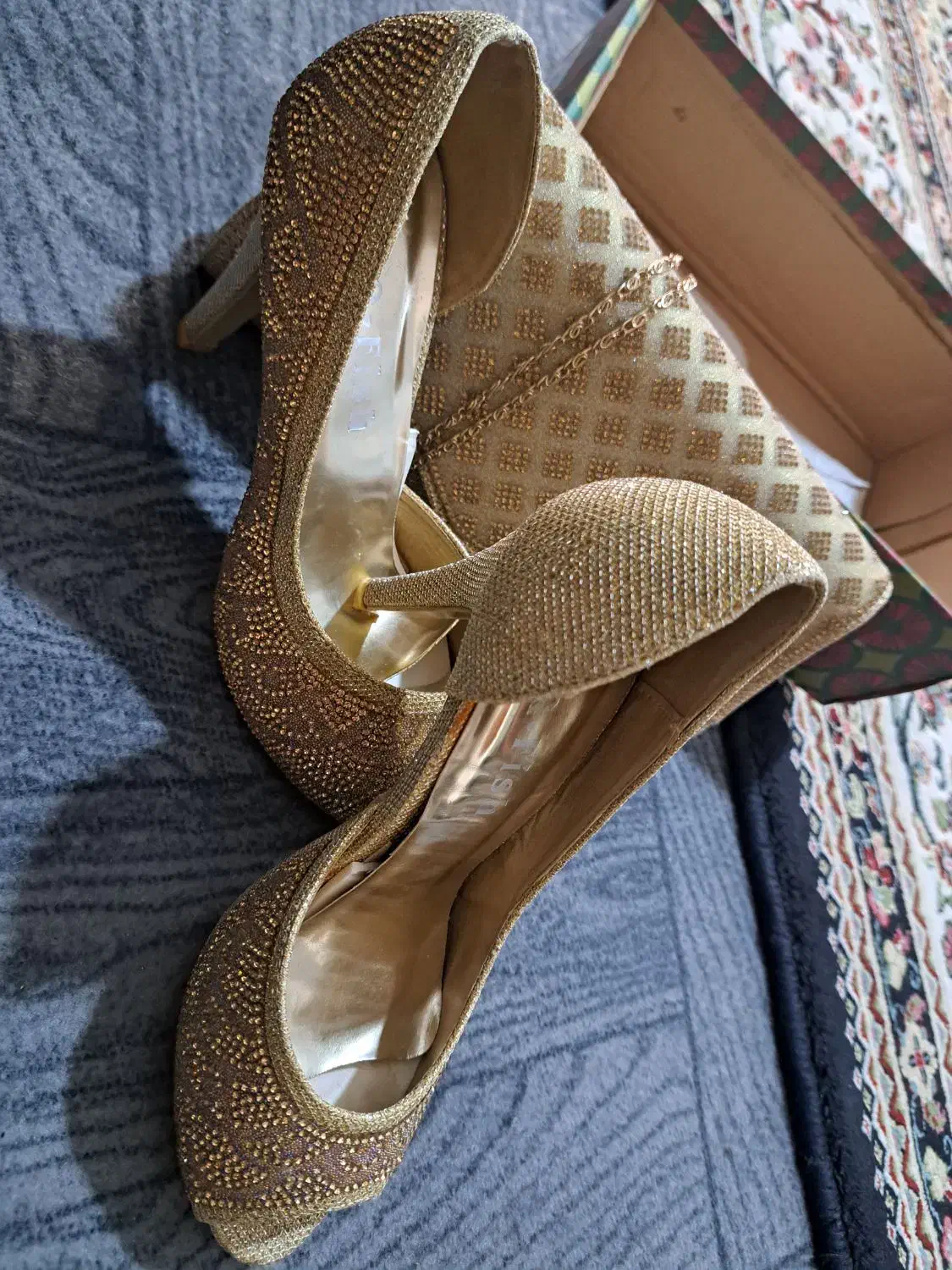 کفش مجلسی|کیف، کفش، کمربند|تویسرکان, |دیوار