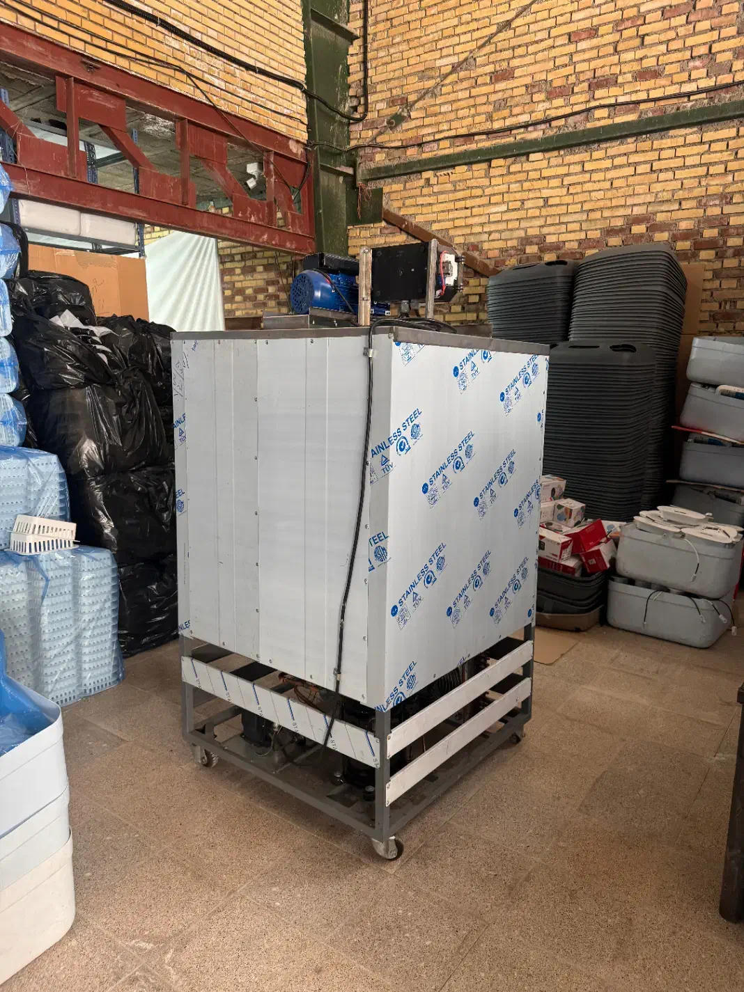 شیرسردکن شیر سردکن سرد کن دامداری خنک کننده 500|ماشین‌آلات صنعتی|سنندج, |دیوار