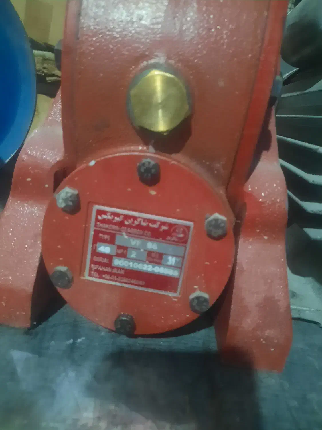 دینام بالابر ۳ اسب و گیربکس|ماشینآلات صنعتی|رباطکریم, کیکاور|دیوار