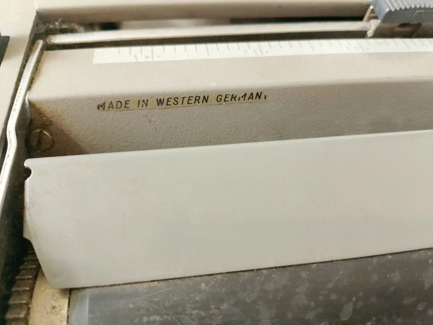 ماشین تایپ قدیمی انتیک|کلکسیون اشیاء عتیقه|تهران, دروس|دیوار