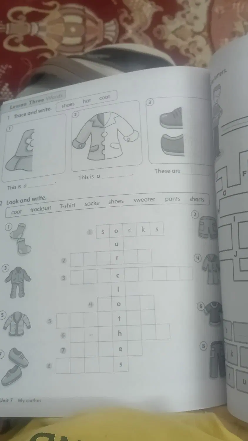 بوک زبان،کتاب زبان ،فمیلی فرندز ۱،family|کتاب و مجله آموزشی|تهران, فلاح|دیوار