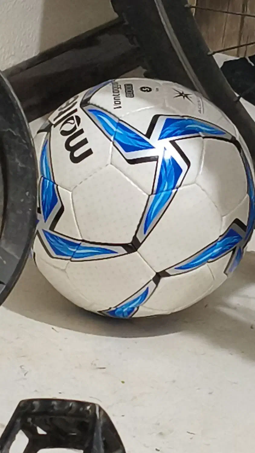 ۳ عدد توپ فوتبال|ورزشهای توپی|شاهینشهر, مخابرات (شهید بهشتی)|دیوار