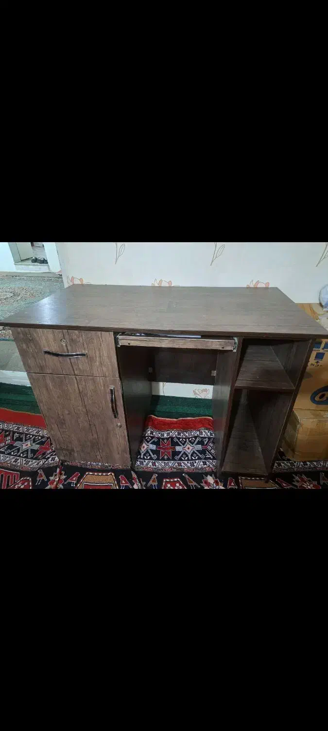 میز|میز تحریر و کامپیوتر|تبریز, |دیوار