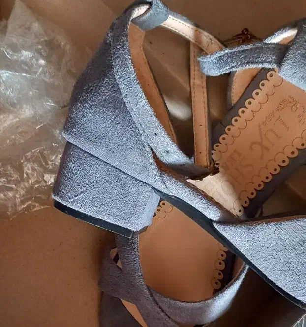 کفش طوسی مخملی سایز ۳۹|کیف، کفش، کمربند|تبریز, |دیوار