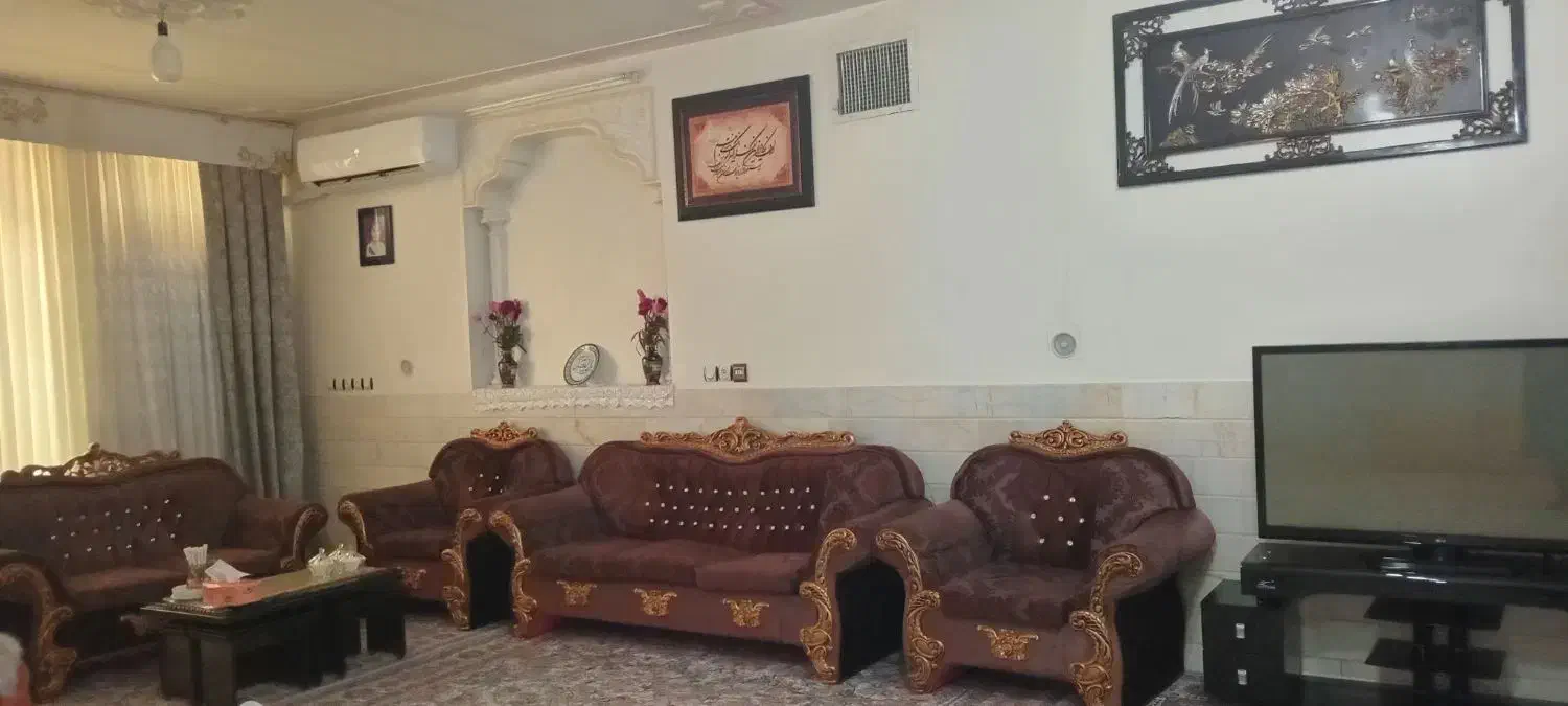مبل ۷ نفره|مبلمان خانگی و میز عسلی|قم, شهرک امام حسین|دیوار