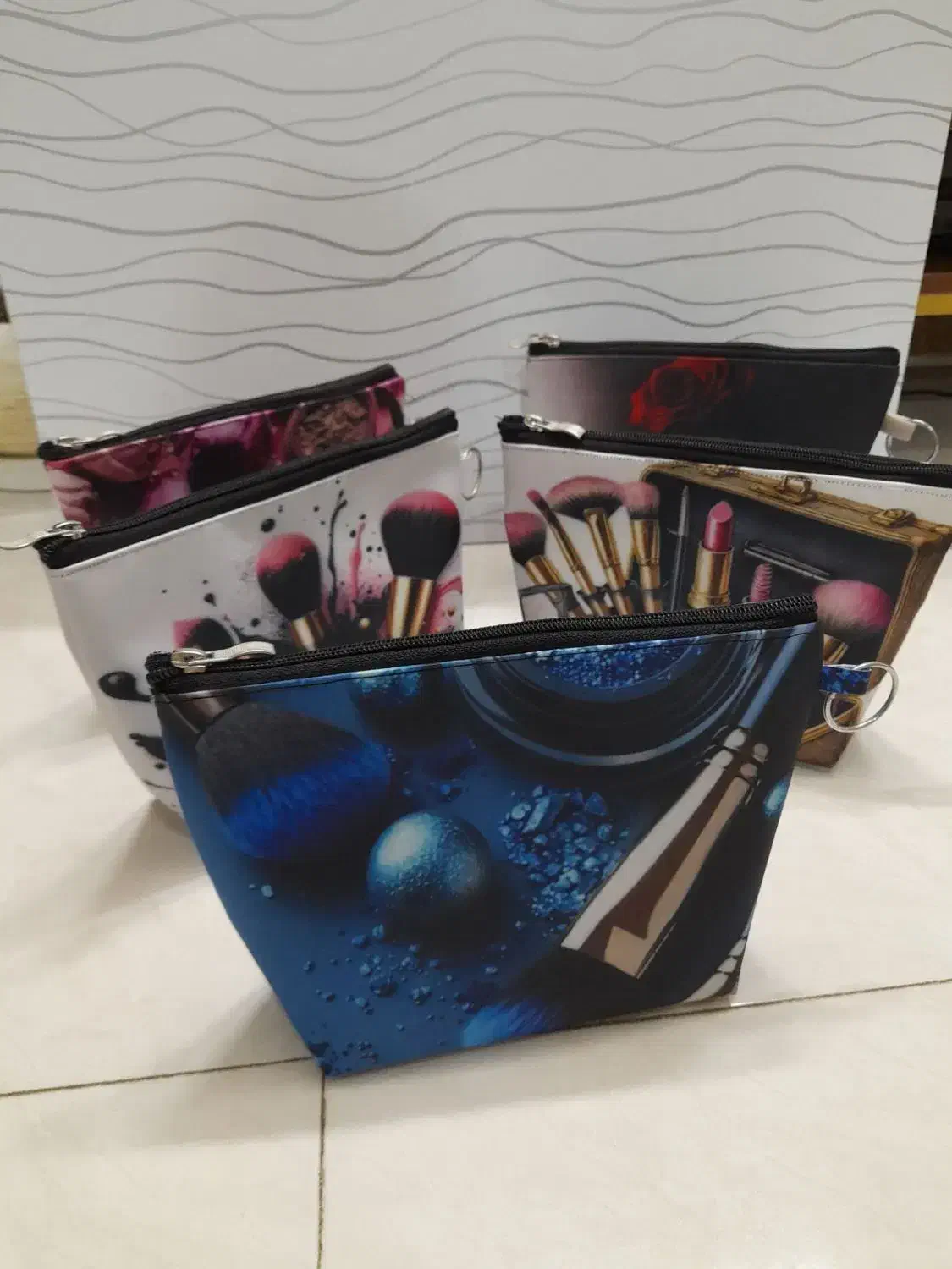 کیف آرایشی برزنتی|کیف، کفش، کمربند|کومله, |دیوار