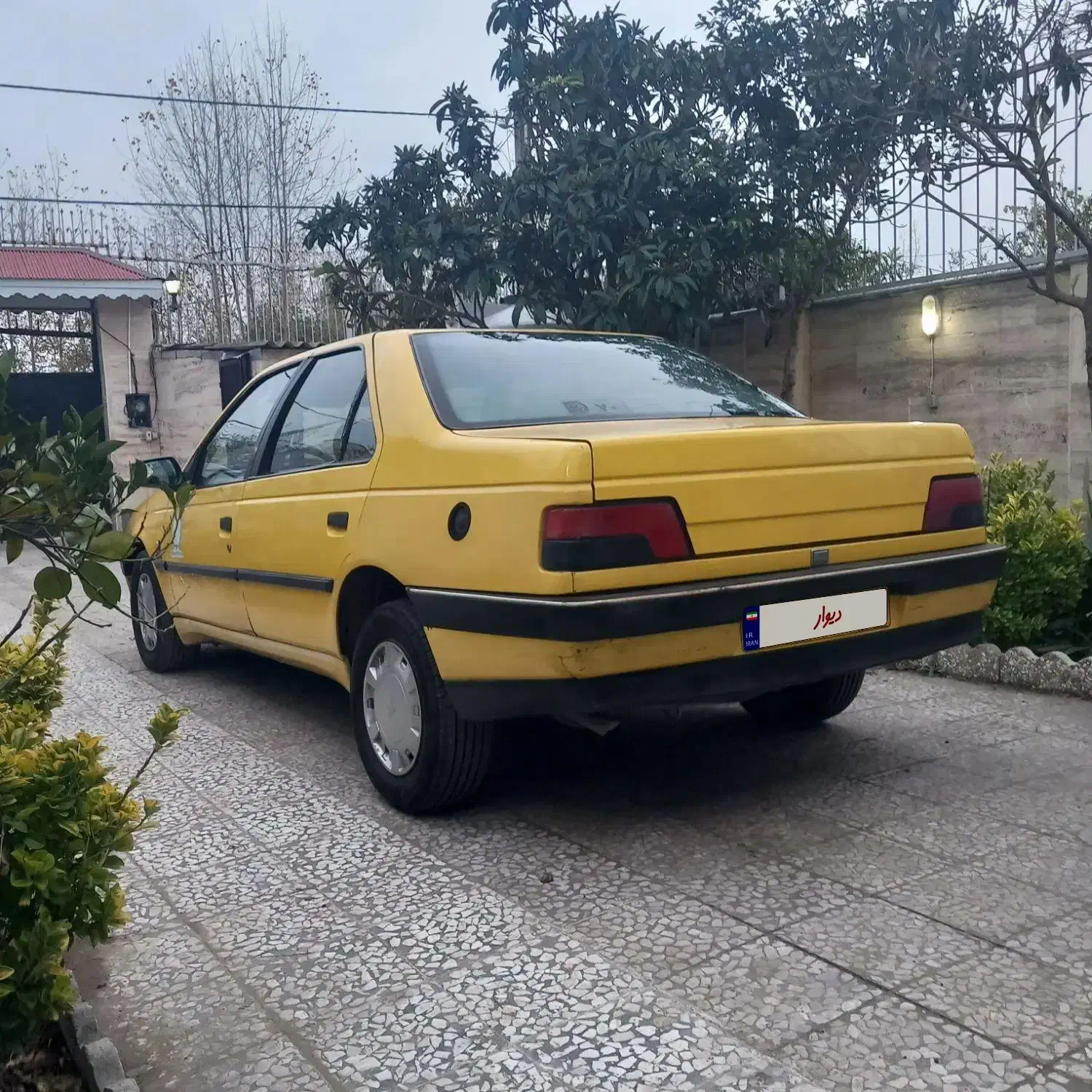 تاکسی داخل شهری به میدان املاکی مدل ۹۰ فنی در حد|خودرو سواری و وانت|لنگرود, |دیوار