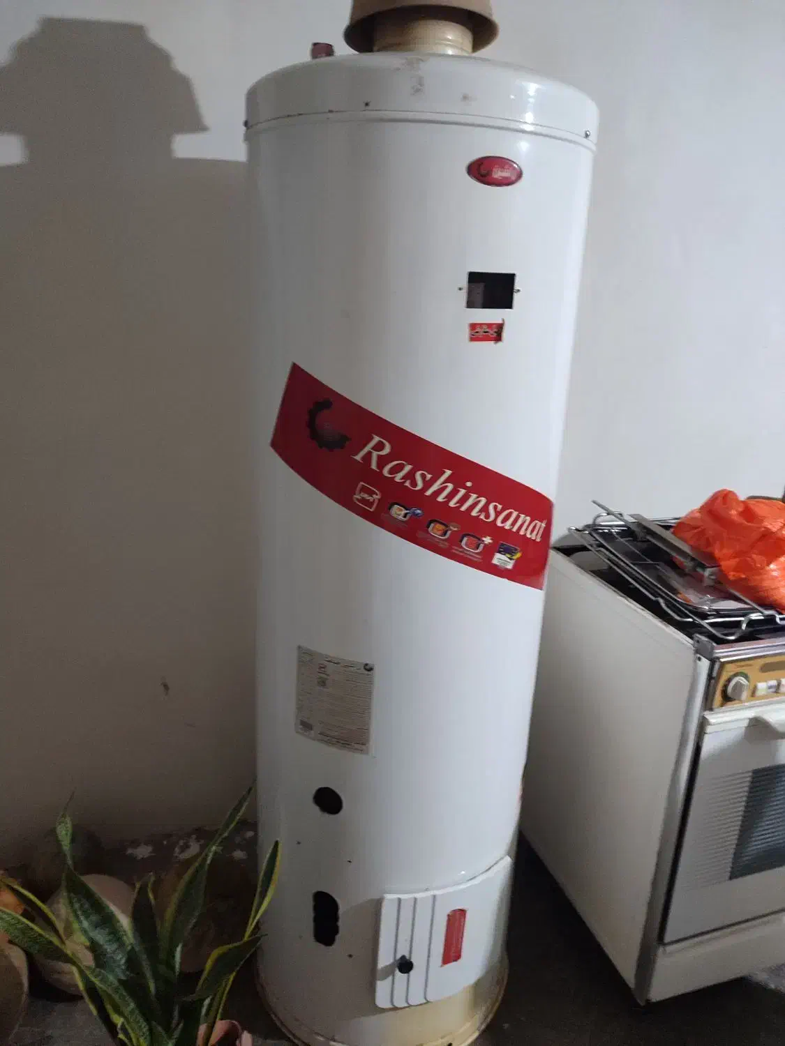 فروش آبگرمکن  راشین صنعت|آبگرمکن، پکیج، شوفاژ|دابودشت, |دیوار