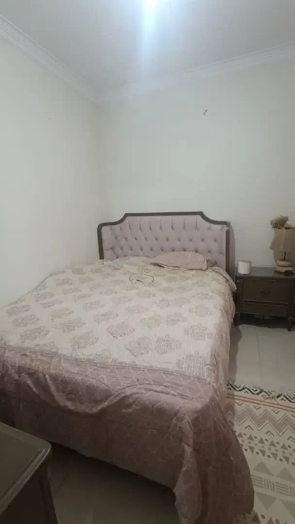 تخت خواب و میز آرایش|تخت و سرویس خواب|تهران, حشمتیه|دیوار